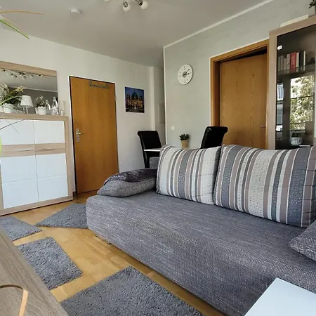 Berlin-oase - Schnuckelige An Der Grenze Zu Berlin Schönefeld