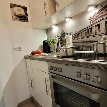 Berlin-oase - Schnuckelige An Der Grenze Zu Berlin Schönefeld