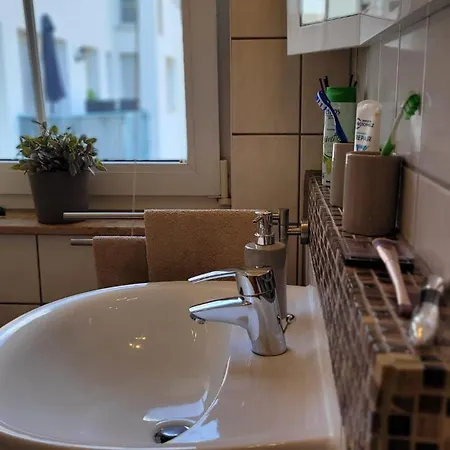 Berlin-oase - Schnuckelige An Der Grenze Zu Berlin Schönefeld