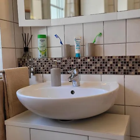 Apartment Berlin-oase - Schnuckelige An Der Grenze Zu Berlin Schönefeld