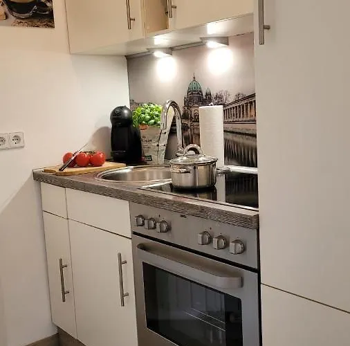 Berlin-oase - Schnuckelige An Der Grenze Zu Berlin Apartment *