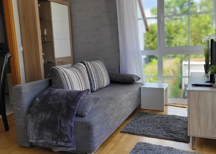 Berlin-oase - Schnuckelige An Der Grenze Zu Berlin Schönefeld