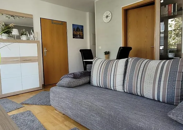 Berlin-oase - Schnuckelige An Der Grenze Zu Berlin Schönefeld